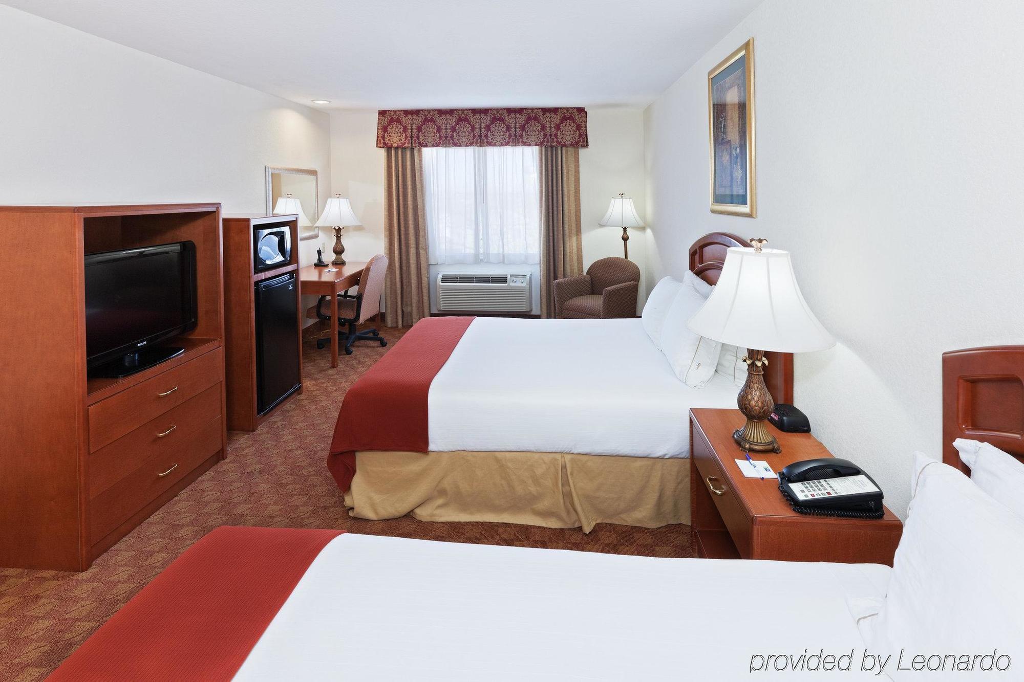 Comfort Inn & Suites Биг Спринг Стая снимка